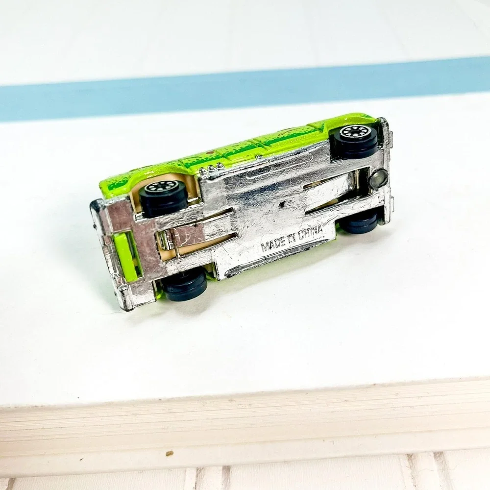 Vintage SPEEDING‎ WHEELS Die Cast Your Way Green Van Truck 1980s green van